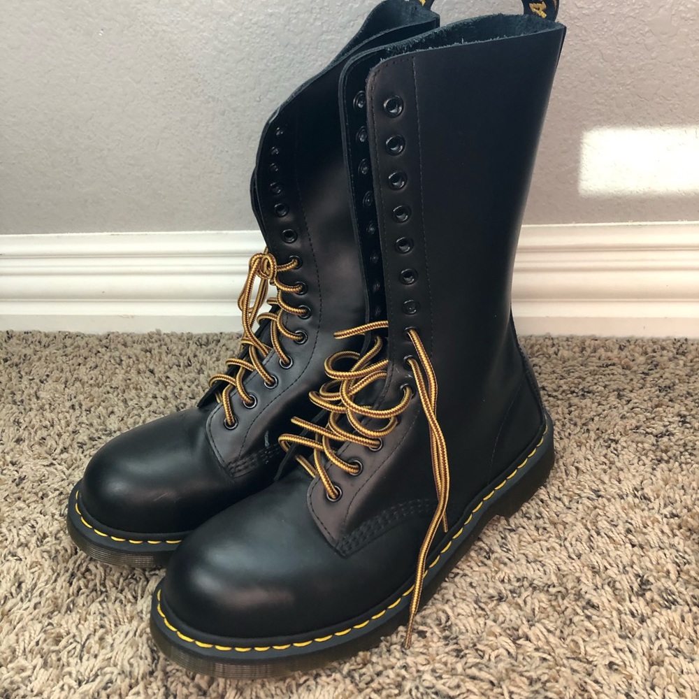 Dr. Martens 1914 Smooth Size 10 Women’s
